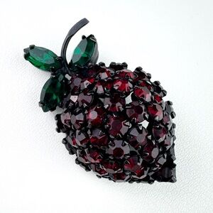 50s Vintage Brooch Warner Rhinestone Strawberry Fruit Collectors Summer